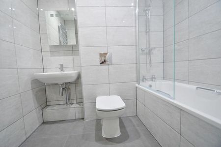 61 Chalvey Road East, Slough, Berkshire,SL1 - Photo 5