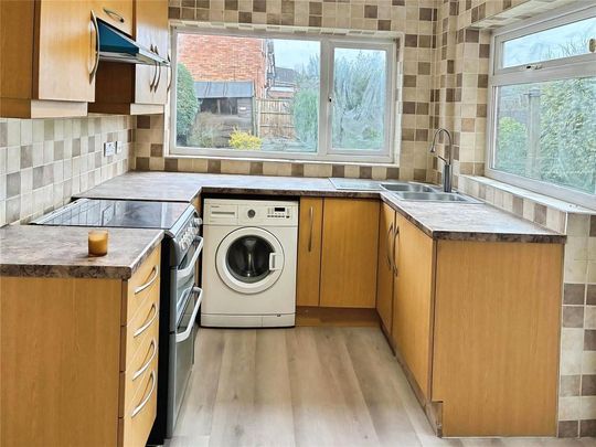 4 bedroom semi-detached house to rent - Photo 1