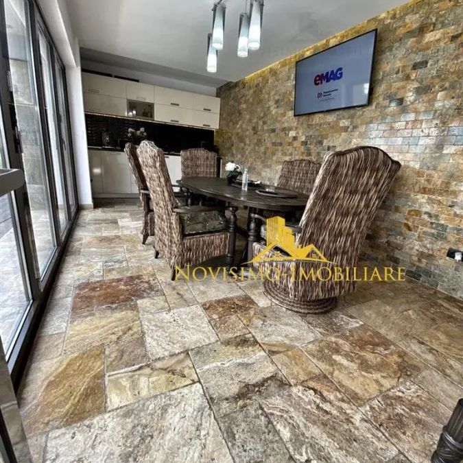 VILA DE INCHIRIAT - Photo 1