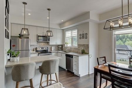 For Lease - 199 Pine Grove Road Unit# 324, Vaughan, Ontario - Photo 4