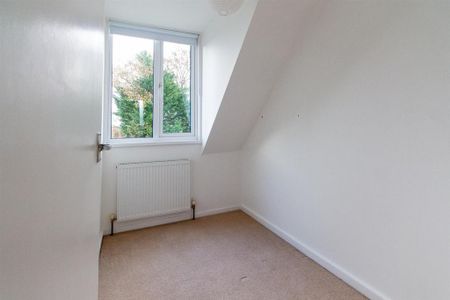 3 bedroom terraced house to rent - Photo 3