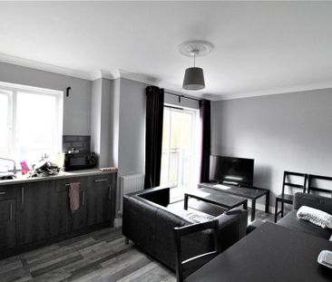 4 bedroom private hall to rent - Photo 5