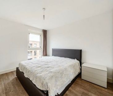 1 Bed Flat, London, SE8 - Photo 1