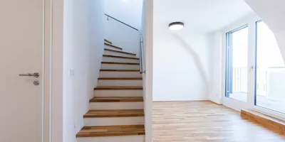 Ab 1.10. Top-Lage Kagran: Attraktive 3-Zimmer-Maisonette mit Balkon und Terrasse - Photo 3