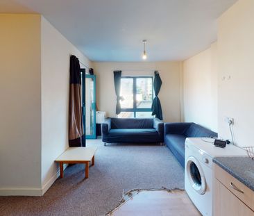 Student Properties to Let - Photo 2