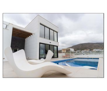 MODERN LUXURIOUS VILLA FOR RENT, FINESTRAT - Photo 1