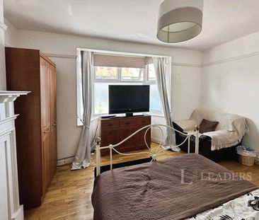 1 bedroom room to rent Twitten Way, Worthing - Photo 1