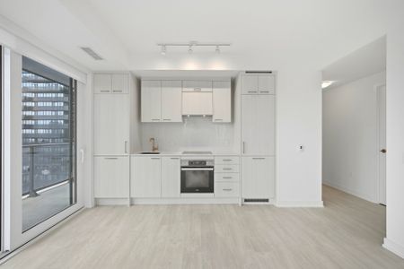 For Lease - 634 Church Street Unit# 2409, Toronto, Ontario - Photo 3