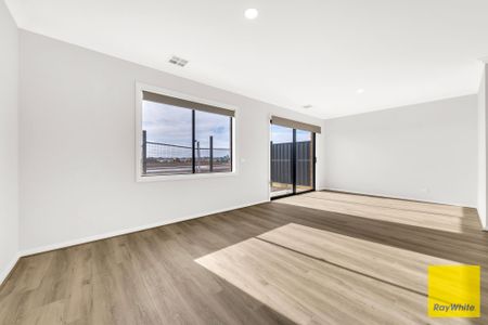 Stunning Brand-New Home in Tarneit! - Photo 5