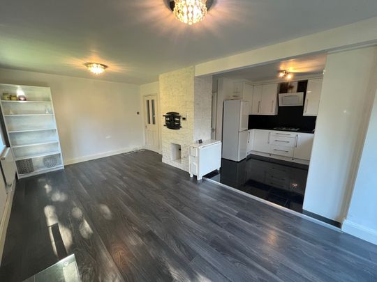 Hornbeams, Harlow - Photo 1