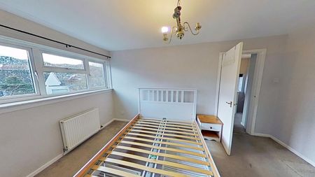 3 bedroom semi-detached house to rent - Photo 2