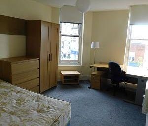 7 bedroom flat to rent - Photo 2