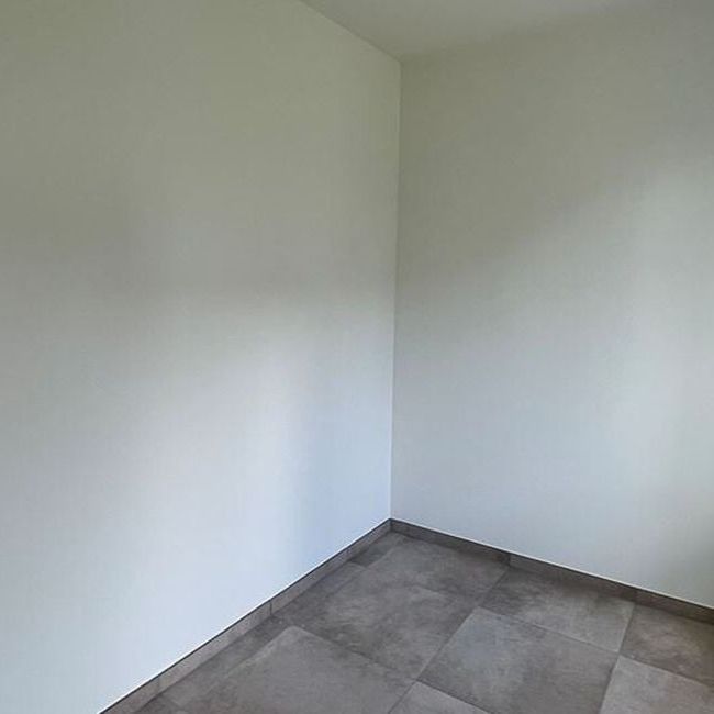 Appartement te huur in Kortrijk voor € 995 met 2 slaapkamers - Photo 1