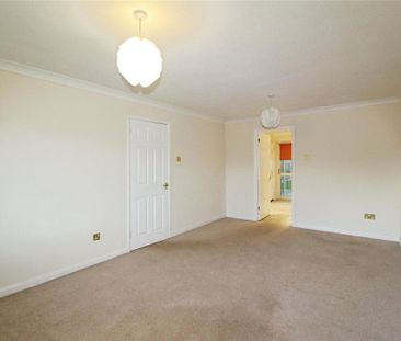 2 bedroom detached bungalow to rent - Photo 2