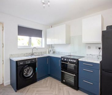 2 bedroom end of terrace house to rent - Photo 3