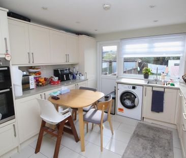 2 bedroom bungalow to rent - Photo 2