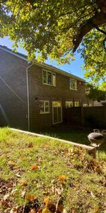 2 bedroom end of terrace house to rent - Photo 3