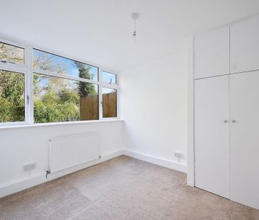 Kingston Road, Epsom, KT17 - Photo 5