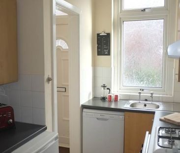 Woodside Avenue (Room 4), Burley, Leeds - Photo 4