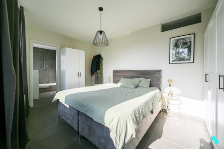 Lichtrijk appartement te huur nabij centrum Harelbeke - Photo 4