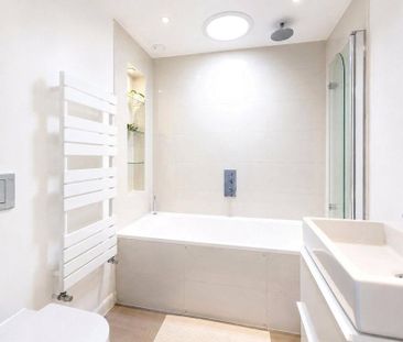 3 bedroom terraced house to rent - Photo 6