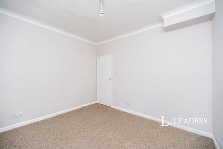 2 bedroom apartment to rent Marine Parade, Brighton, East Sussex, BN2 - Photo 3