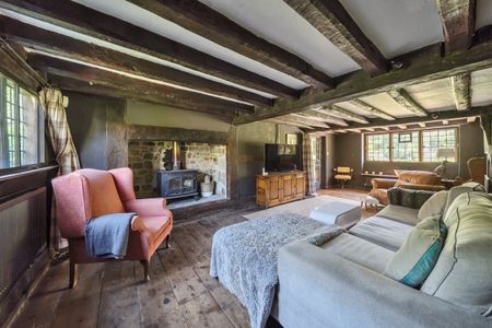 4 bedroom detached house to rent - Photo 2