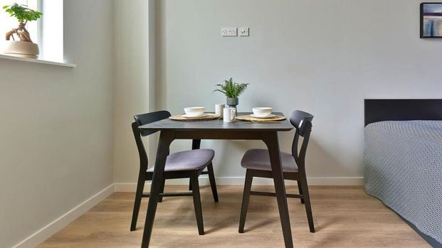 Studio to rent - Photo 1