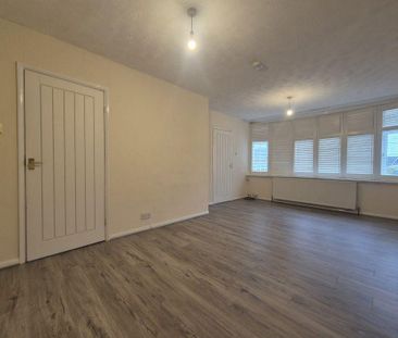 2 bedroom bungalow to rent - Photo 2