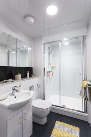 1 bedroom private hall to rent - Photo 3