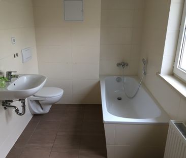 Gemütliche 2-Raum-Wohnung in Debschwitz mit Badewanne und Balkon - Photo 3