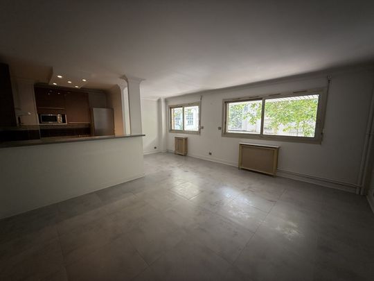 Location Appartement 3 pièces 79m² PARIS 16ème - Photo 1