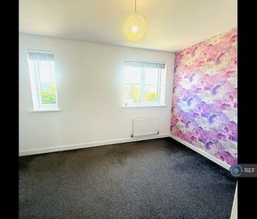 2 bedroom semi-detached house to rent - Photo 3