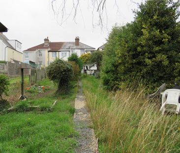 2 bedroom end of terrace house to rent - Photo 6