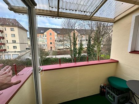 Geräumige 2R-Wohnung mit Balkon und EBK - Foto 5