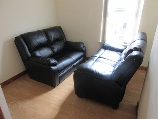 Two Great Apartments, 109 University Avenue, Queens Quarter, Belfast, BT7 1GY - Photo 1