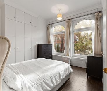 Greencroft Gardens, South Hampstead, London - Photo 5