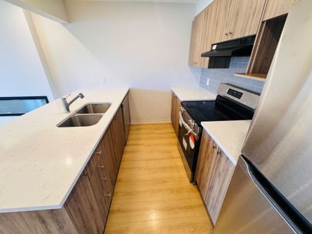 For Lease - 794 Kinstead Private, Stittsville - Munster - Richmond, Ontario - Photo 2