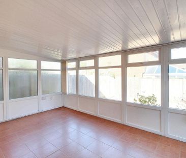 3 bedroom detached house to rent - Photo 3