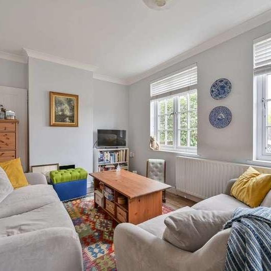 Longstaff Crescent, Earlsfield, SW18 - Photo 1