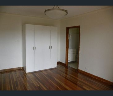 2/68 George Street, South Hurstville, NSW 2221 - Photo 3