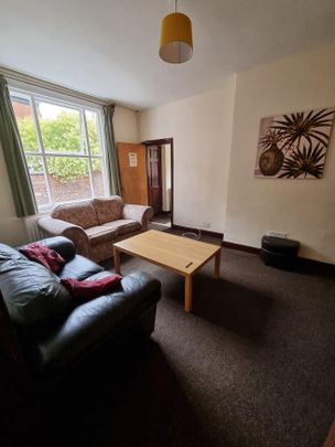 8 bedroom house share to rent - Photo 1