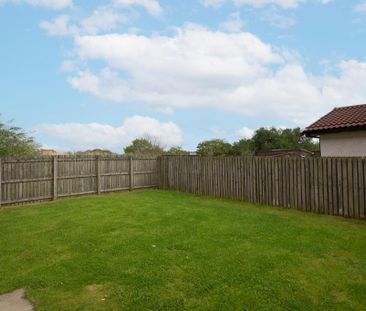4 bedroom detached house to rent - Photo 4