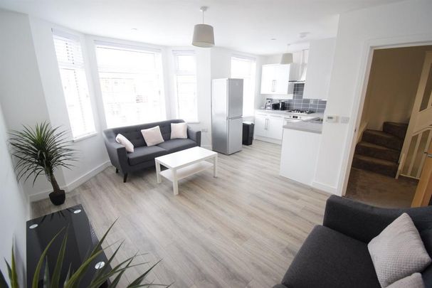2 bedroom house to rent - Photo 1