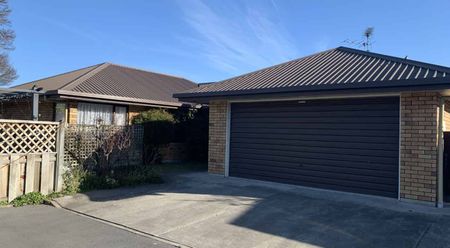 3 bedroom home in Redwoodtown - Photo 4