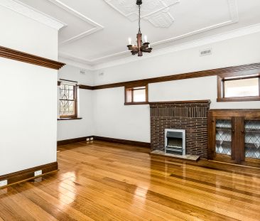 2/9 Wimbledon Avenue, Elwood VIC 3184 - Apartment For Rent | Domain - Photo 2