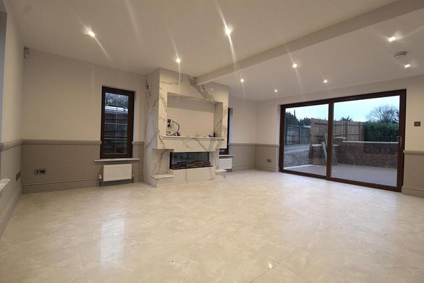 5 bedroom detached house to rent - Photo 1
