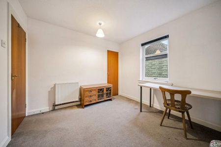 3 bedroom detached house to rent - Photo 4