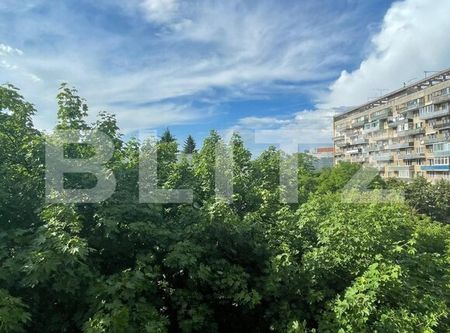 Apartament de inchiriat, 3 camere, decomandat, parcare, 60 mp, zona Iulius Mall - Photo 3