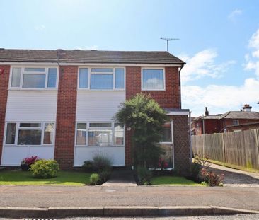 3 bedroom semi-detached house to rent - Photo 5